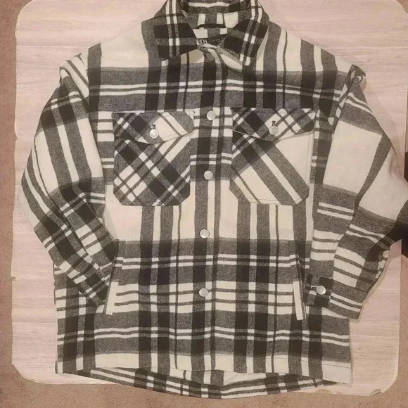 ZARA Oversized Shaket Overshirt Checkered Plaid Black and White M Pockets Collar - Picture 6 of 10